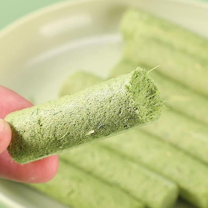 Cat Grass Teething Sticks for Hairball Removal & Teeth Cleaning, Chicken Flavored, Natural Dental Treats for Indoor Cats