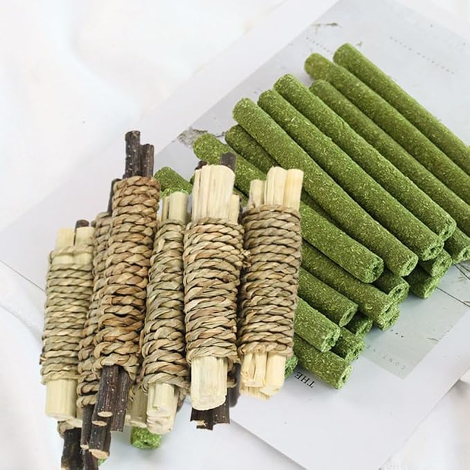 Rabbit Toys 30Pcs 3 Flavours for Teeth Grinding - Chew Toys for Hamsters, Guinea Pigs, Chinchillas