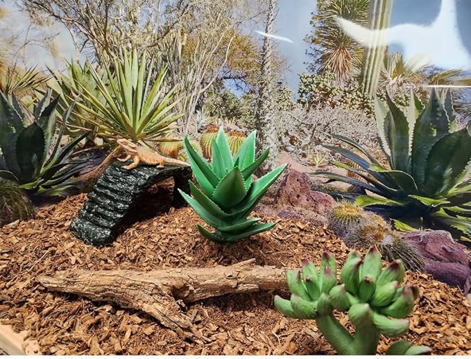 Small Animal Bedding – 20 Liter – Natural Coco Chip Substrate with Activated Charcoal Odor Control – for Chicken Coop, Rabbit Cage, Hamster Habitat, Reptile Terrarium & Snake Tank